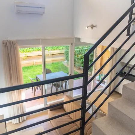 Magnífico duplex renovado con piscina garaje y jardín, frente a la playa de los Caños de Meca. Exterior foto