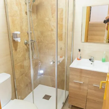 Magnífico duplex renovado con piscina garaje y jardín, frente a la playa de los Caños de Meca. Exterior foto